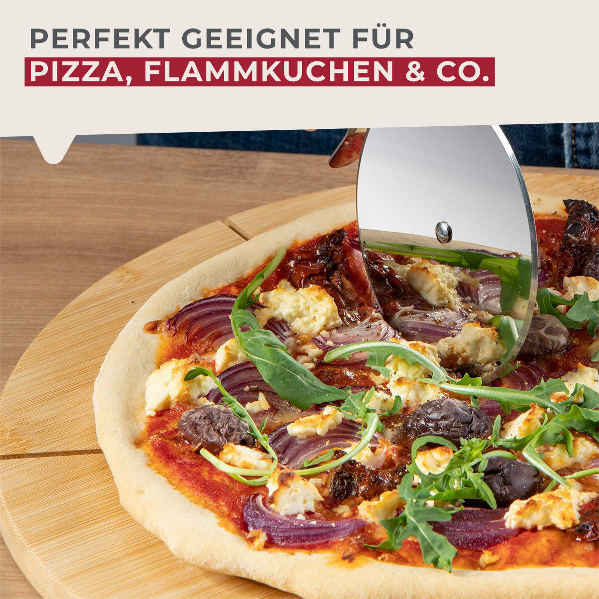 Skjærefjøl bambus Ø32 cm med pizzainndeling - Fackelmann montert på kjøkkenbenk