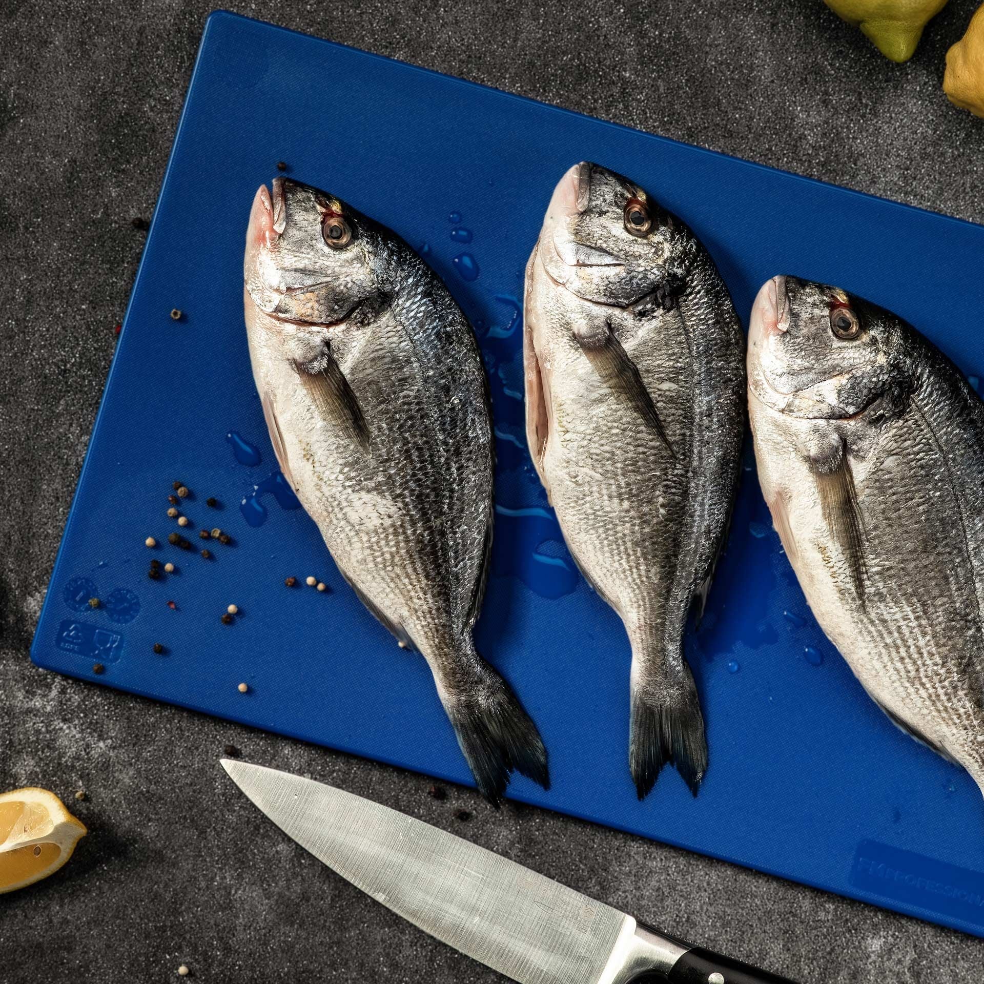 Skjærefjøl HACCP fisk blå 45×30 cm plast bakside