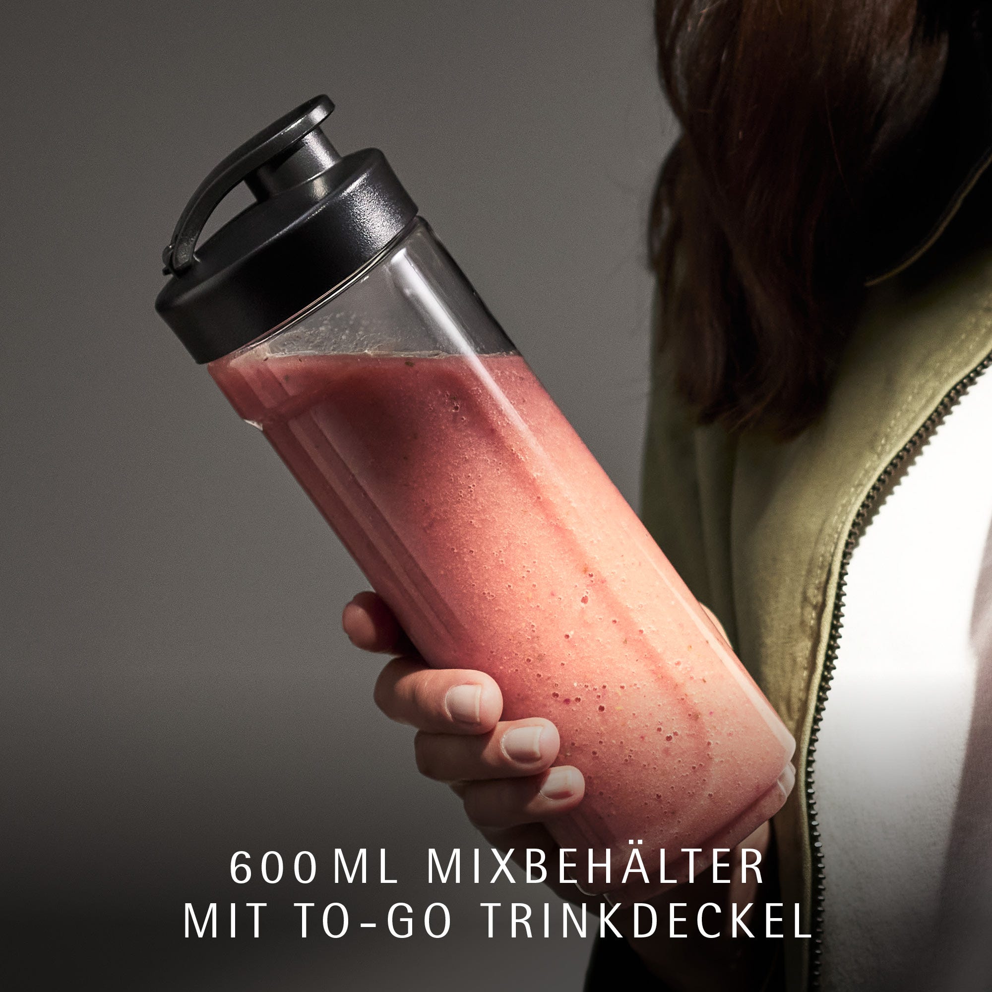 Produktbildet av Smoothieblender Mix & Go 0,6 L 300W Kult X i bruk