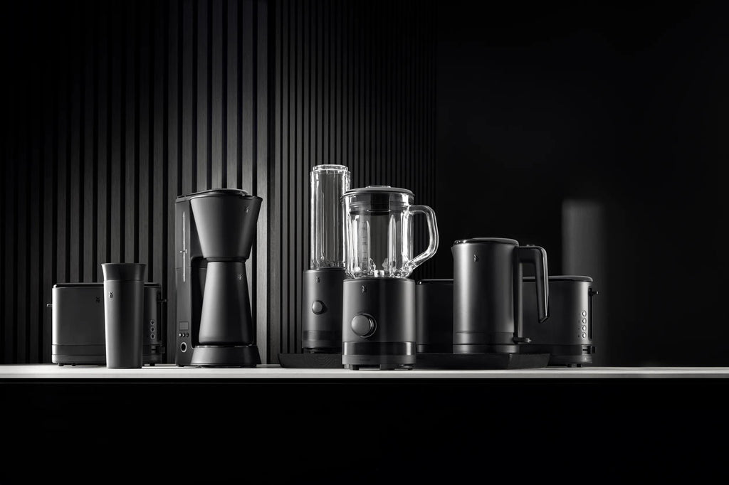 Standmikser 0,8 L glass 400W svart i bruk WMF