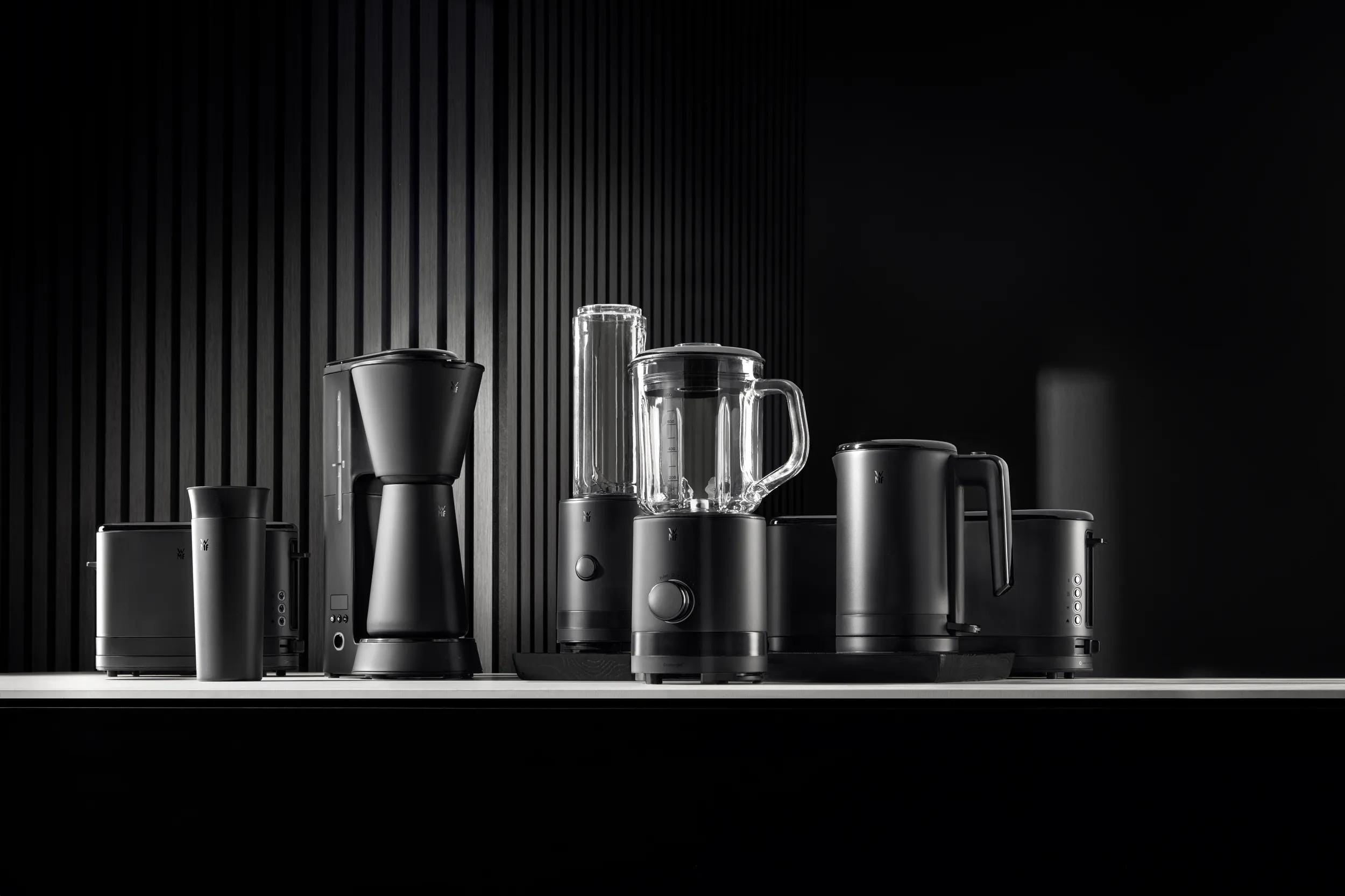 Standmikser 0,8 L glass 400W svart i bruk WMF