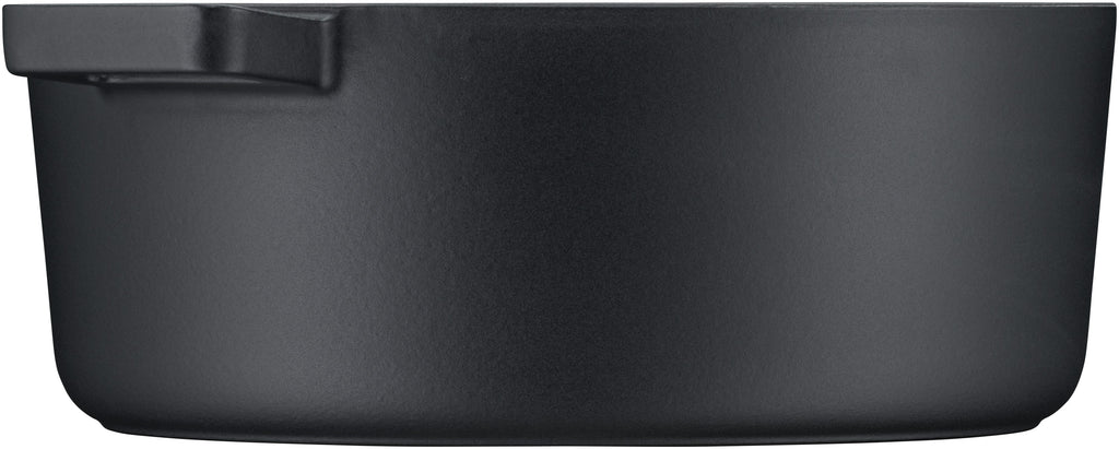 Stekegryte oval støpejern 33 x 26 cm 8,6 L med lokk - WMF nærbilde av emalje