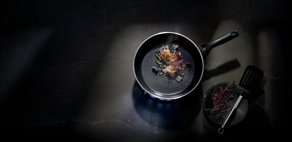 Stekepanne CeraDur Profi 24 cm non-stick på induksjonsplate
