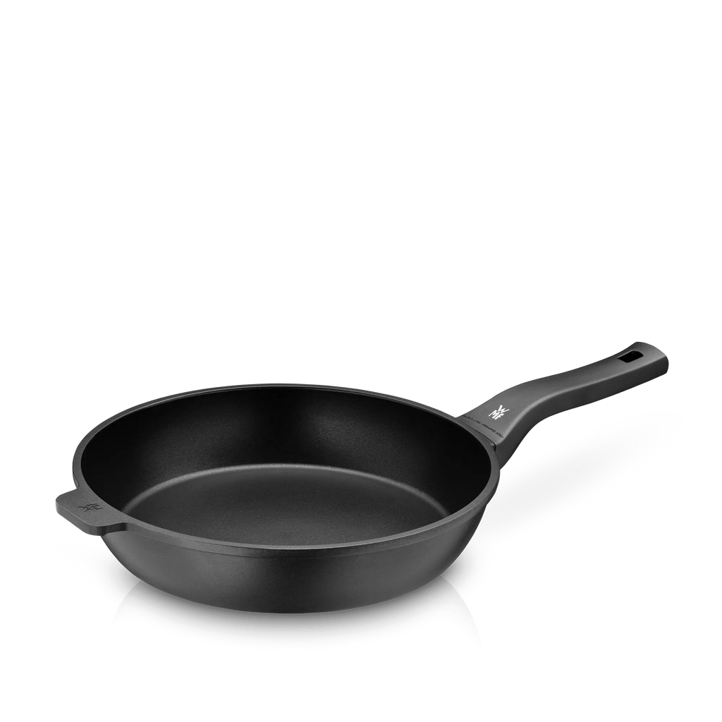 Stekepanne dyp 28 cm non-stick PermaDur aluminiumstøp - WMF forfra