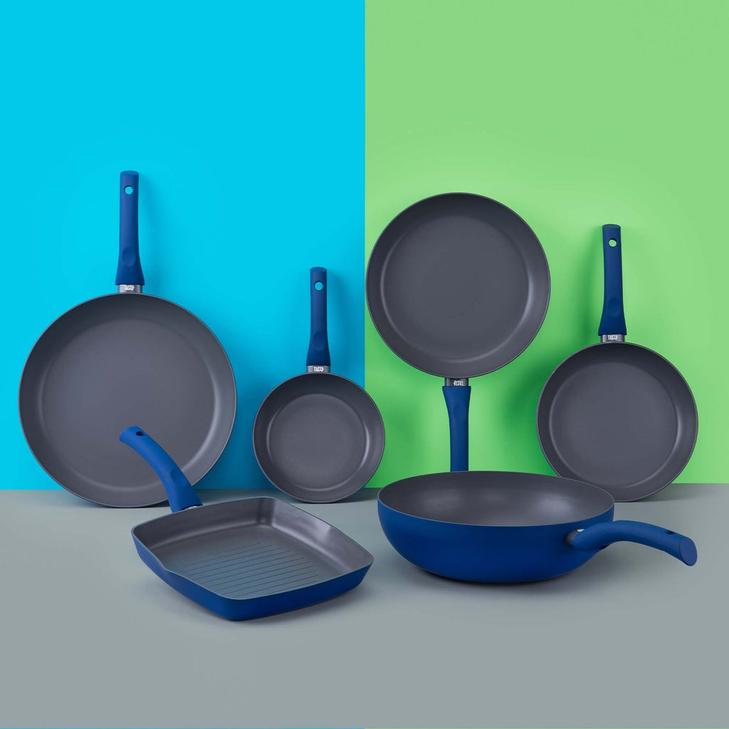 Stekepanne Everyday Ø32 cm aluminium non-stick nærbilde av håndtak