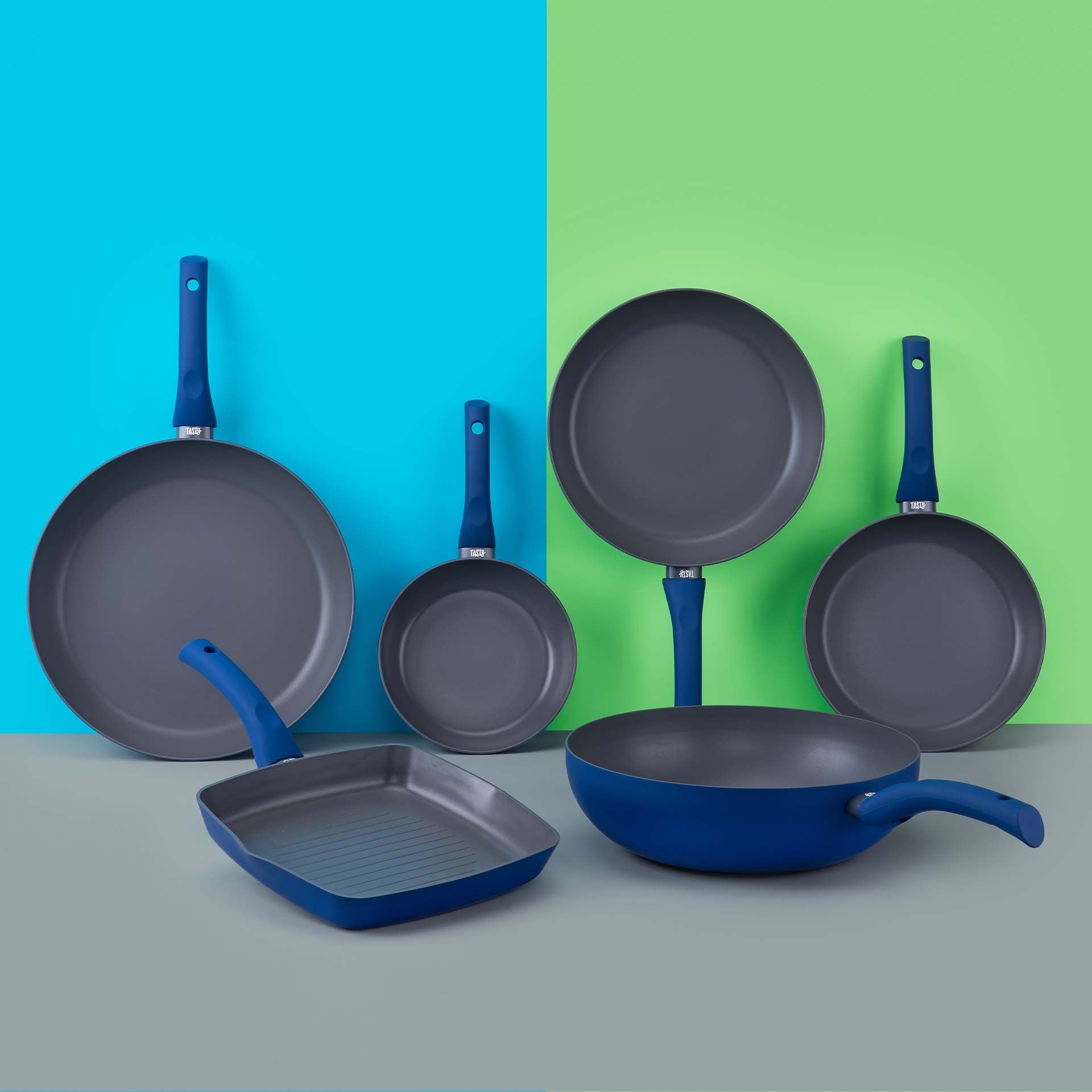 Stekepanne Everyday Ø32 cm aluminium non-stick nærbilde av håndtak