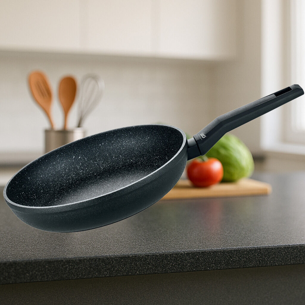 Stekepanne Granit Solution Ø28 cm non-stick - ELO nærbilde av håndtak