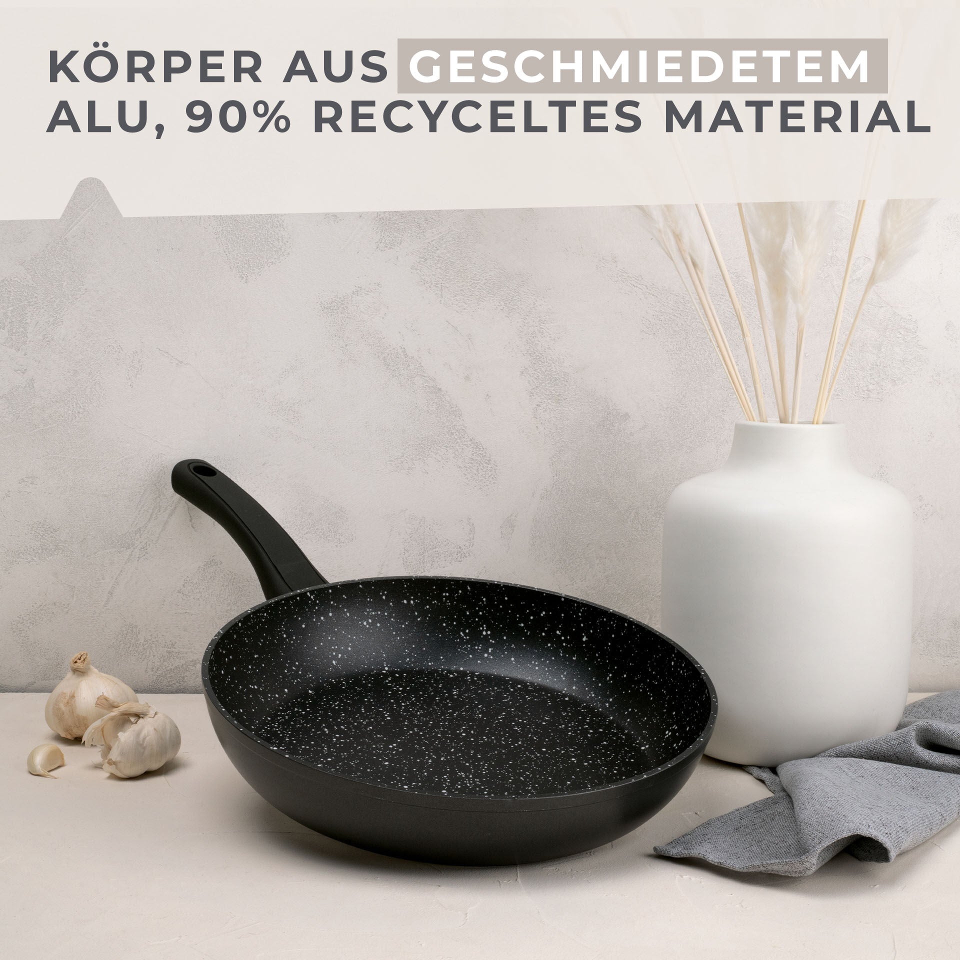 Stekepanne non-stick Marble Ø28 cm aluminium - Fackelmann montert på komfyr