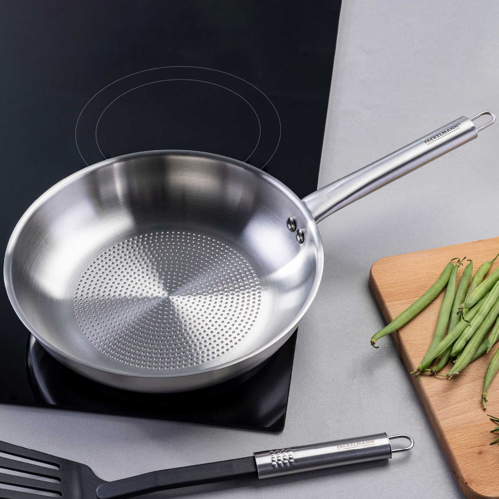 Stekepanne rustfritt stål Ø24 cm med ovalt håndtak - Fackelmann bakside