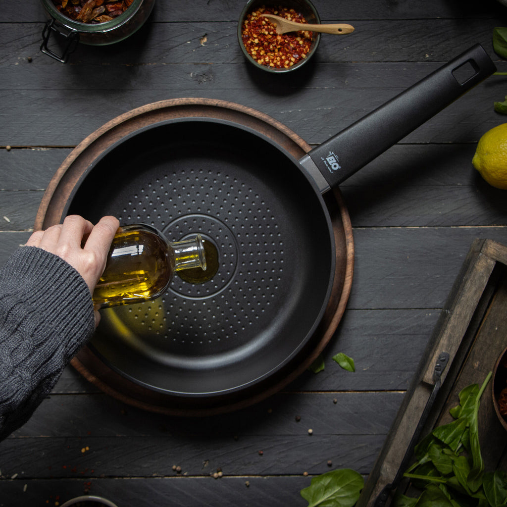 Detalj av wabenbunnen på Stekepanne Smart Wave Ø24 cm non-stick PFAS-fri - ELO