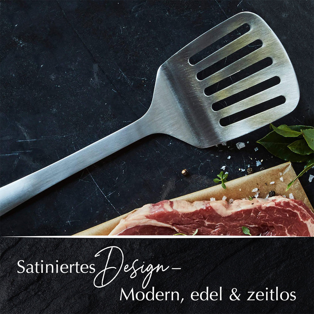 Stekespade med slisser 32 cm rustfritt stål satinfinish Stanley Rogers montert på kjøkken