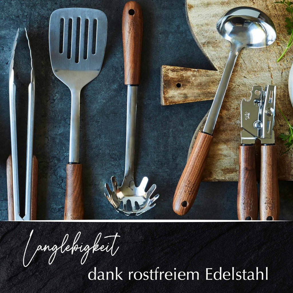 Stekespade med slisser 32 cm valnøttre og rustfritt stål - Stanley Rogers på kjøkkenbenk
