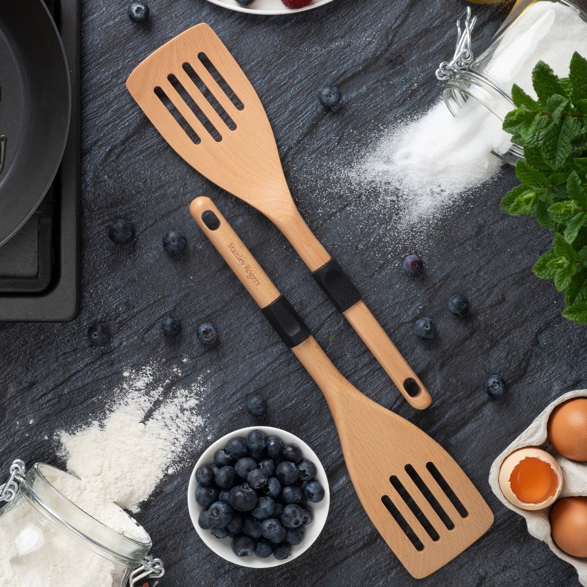 Detaljbilde av stekespade med spalter bøketre 31 cm - Stanley Rogers