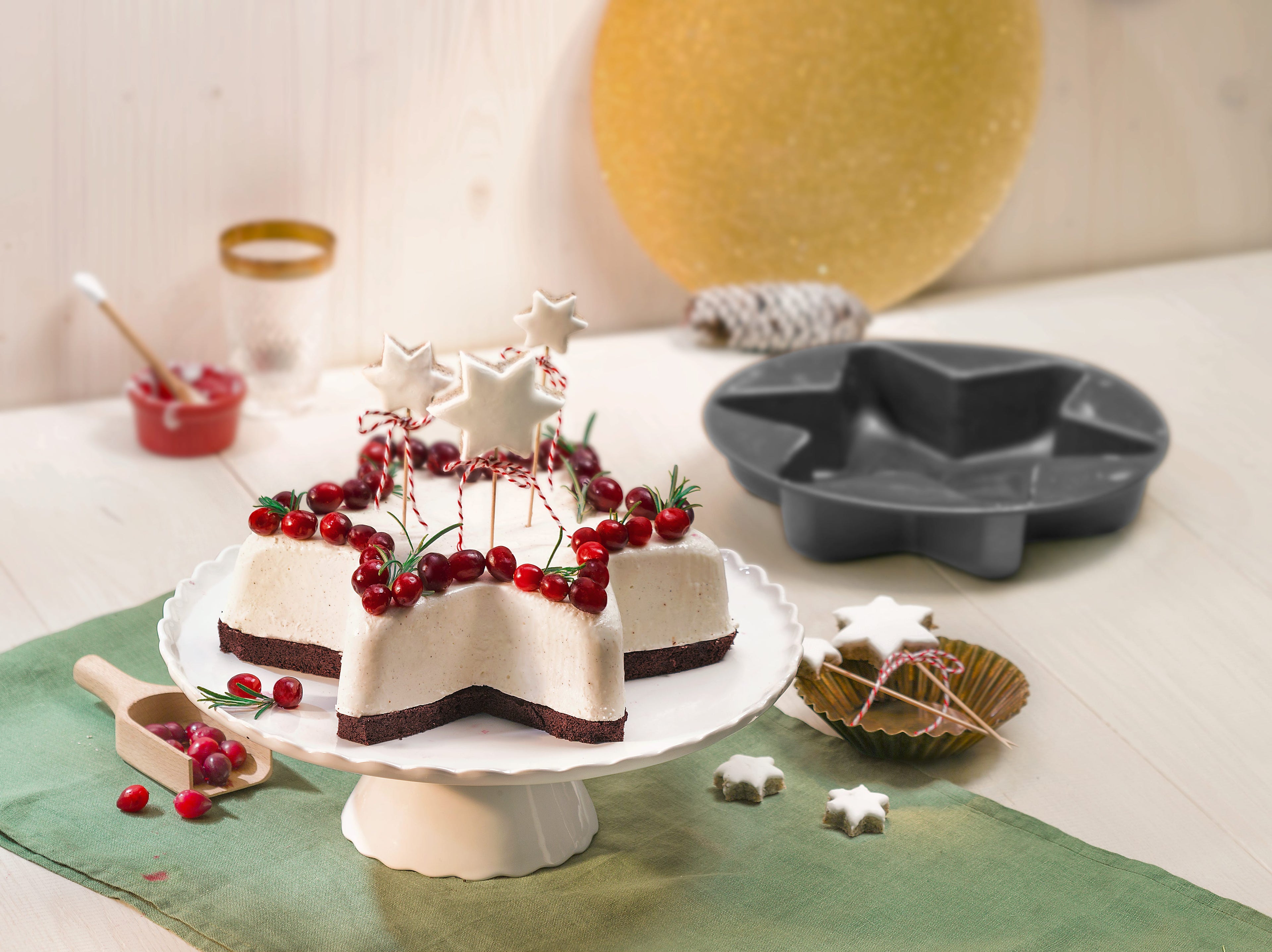 Nærbilde av griperand på Stjerneform bakeform 28 cm non-stick med griperand