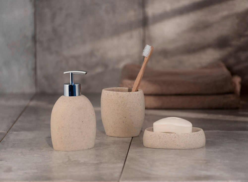 Toalettbørste med holder Puro naturfarget polyresin detalj håndtak