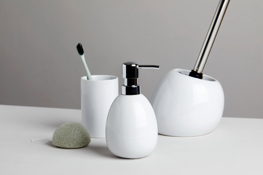 Toalettbørste med holder Polaris White keramikk hvit i baderom