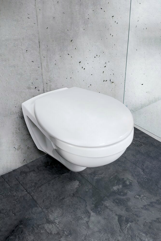 Montert Toalettsete Vorno Neo hvit duroplast med softclose på toalett