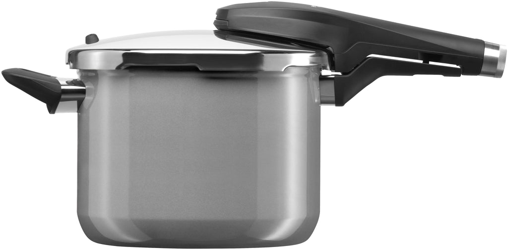Trykkkoker Fusiontec 22 cm 6,5 L platinum montert på kjøkken