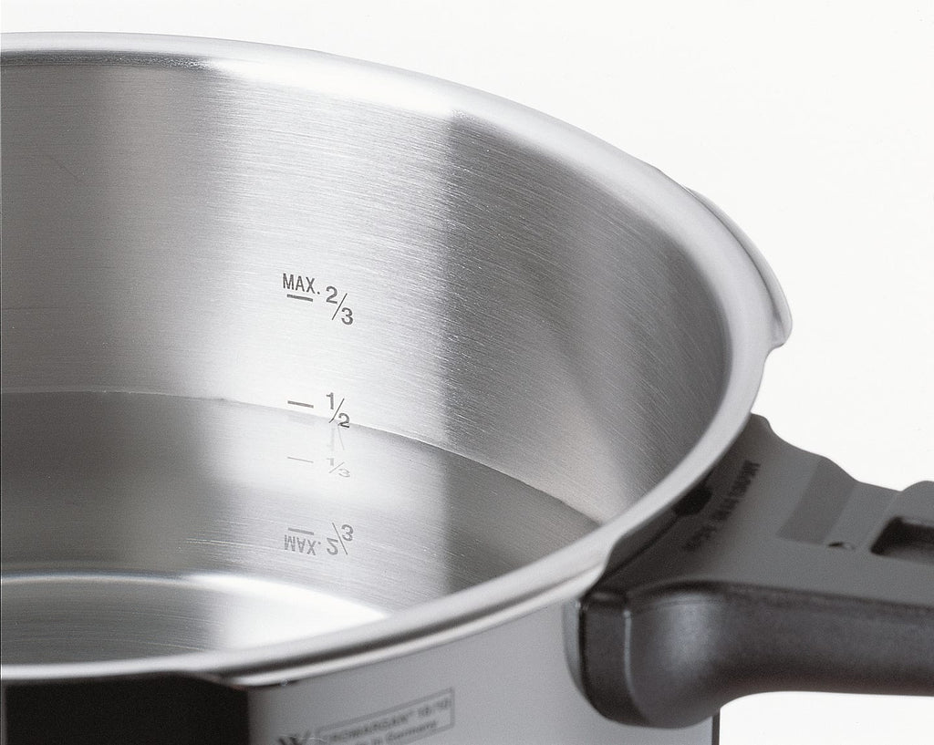 Trykkkoker Perfect One Pot rustfritt stål 22 cm montert på kokeplate
