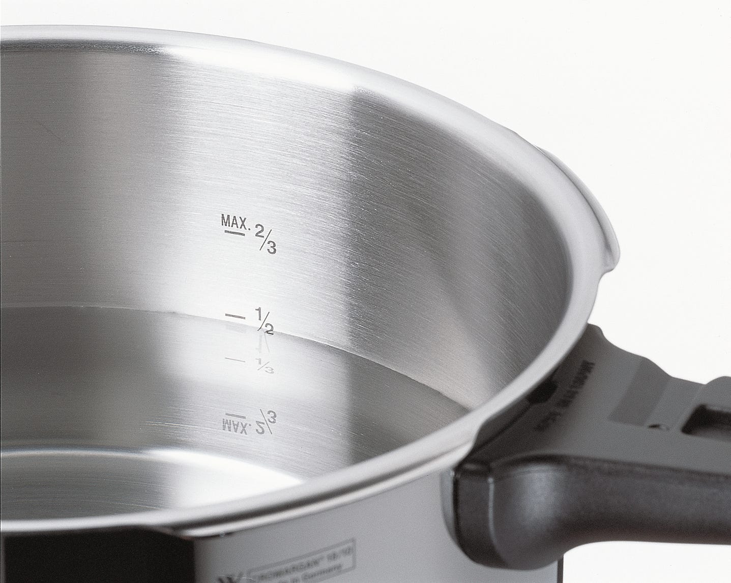 Trykkkoker Perfect One Pot rustfritt stål 22 cm montert på kokeplate