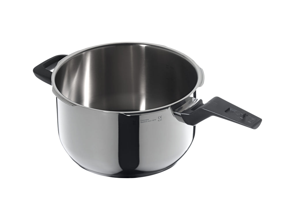 Trykkkoker rustfritt stål 22 cm 4,5 L Perfect Premium - WMF montert på kokeplate