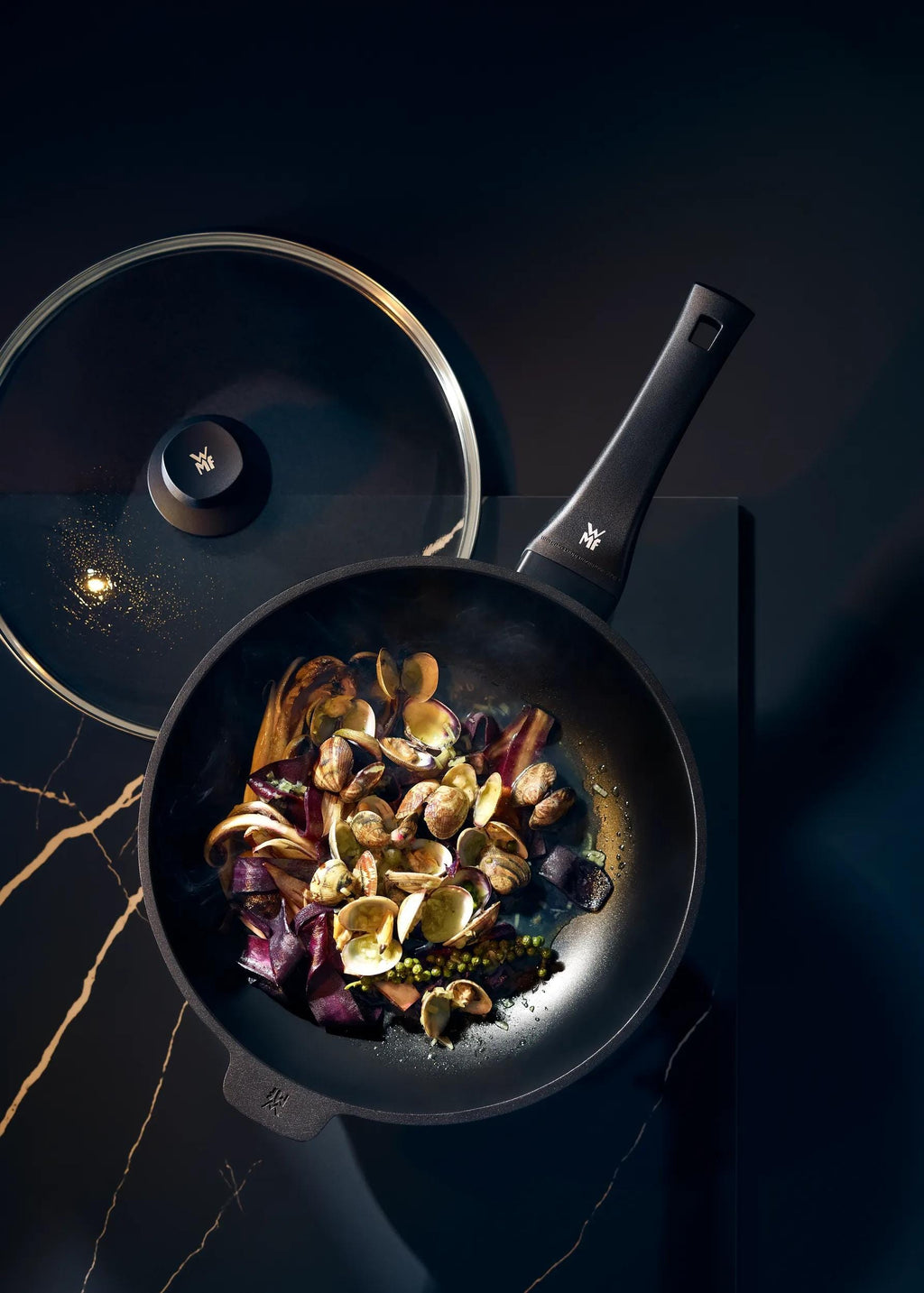 Wokpanne 30 cm non-stick PermaDur med glasslokk - WMF med dampåpning