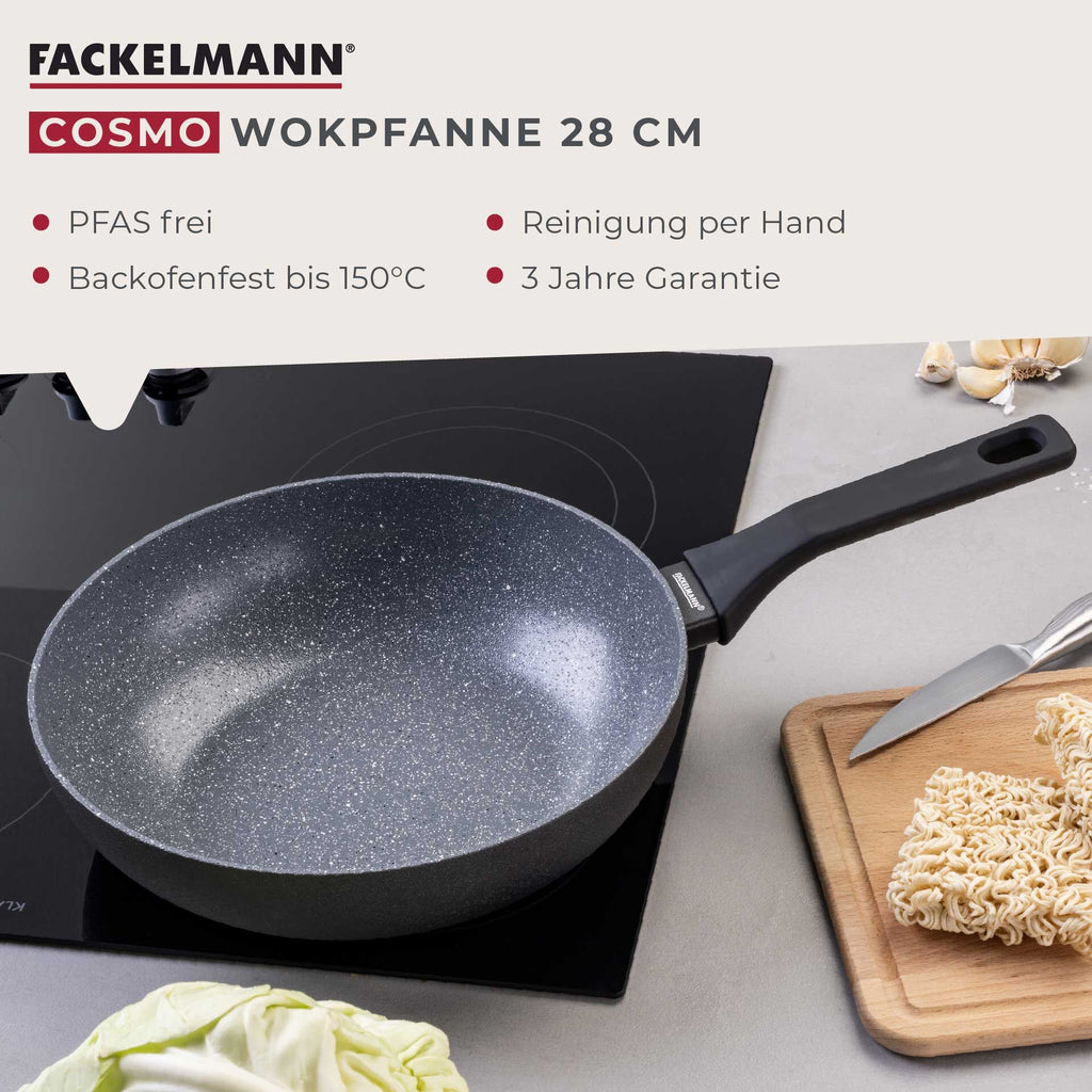 Wokpanne non-stick Ø28 cm Cosmo - Fackelmann montert på komfyr