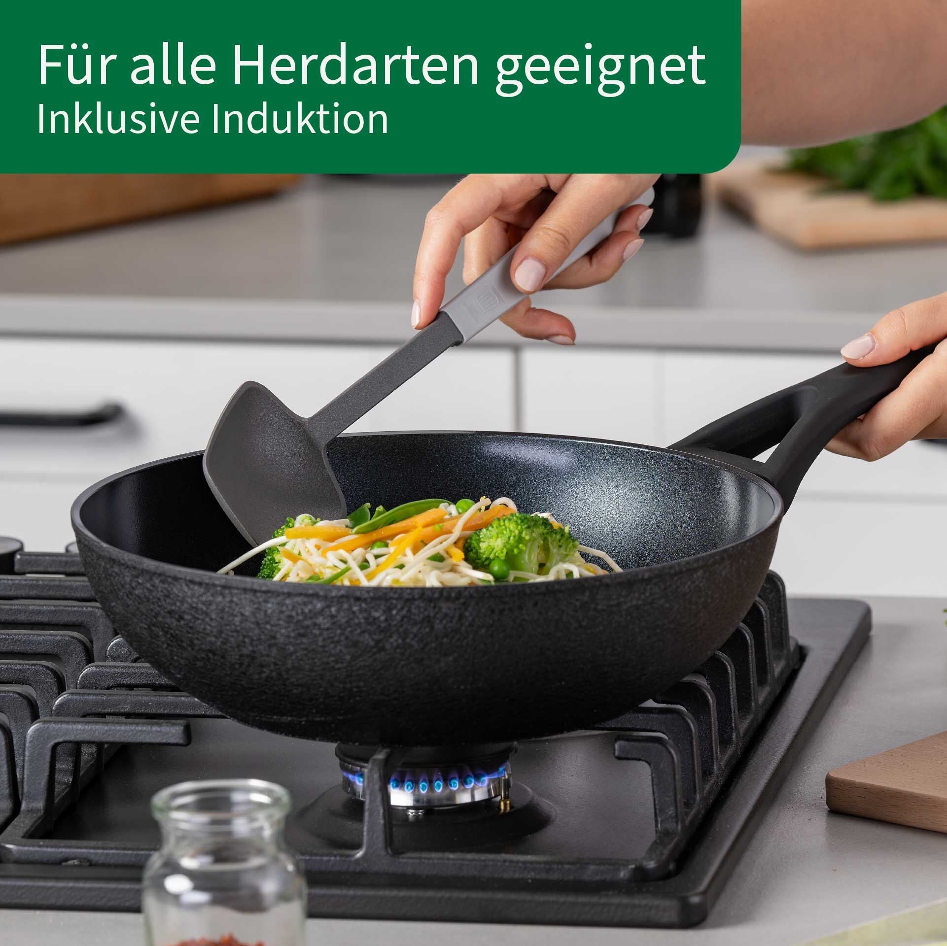 Wokpanne keramisk non-stick Ø28 cm resirkulert aluminium montert på komfyr