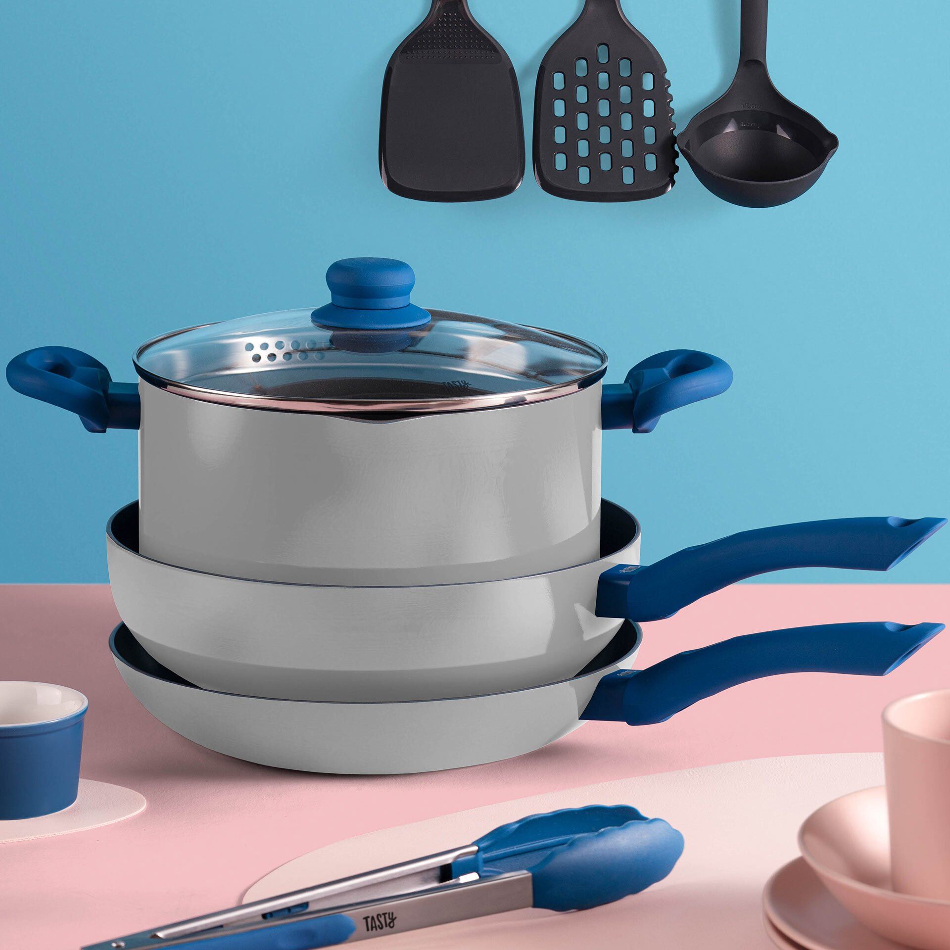 Wokpanne non-stick Ø28 cm med oljedoseringssystem - Tasty i bruk med grønnsaker